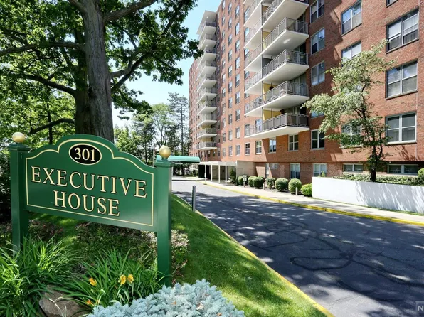 301 Beech St APT 2B, Hackensack, NJ 07601