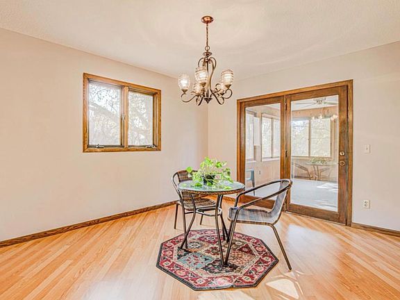 4th image of 111 Franklin Ave SW #1