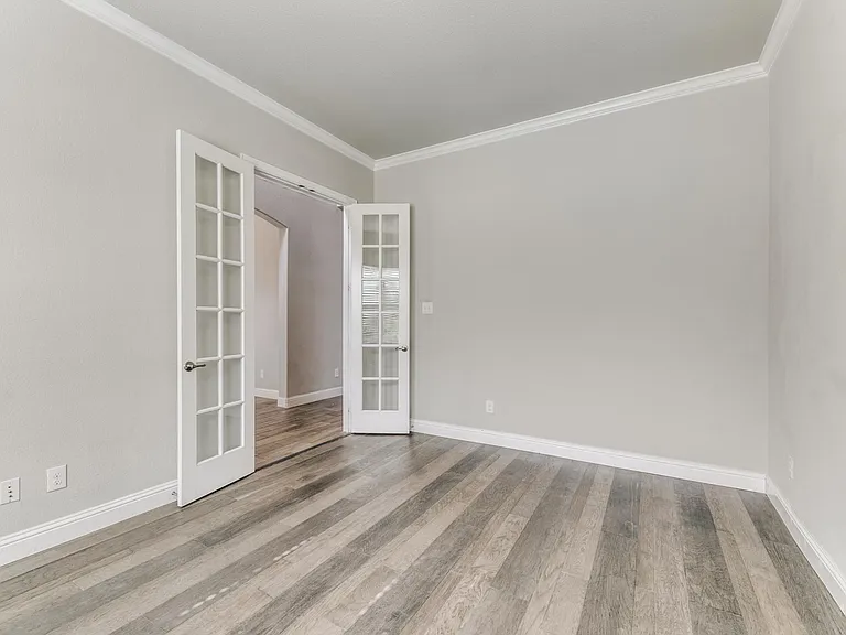 17660 Sequoia Dr — Photo 11