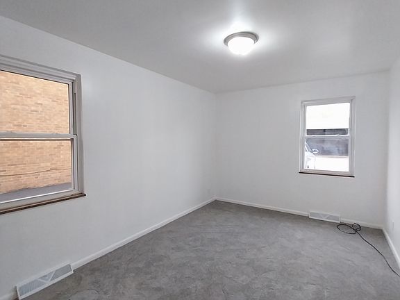 5th image of 17808 Lakeshore Blvd #106
