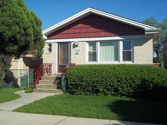 2nd image of 7749 W Forest Preserve Ave