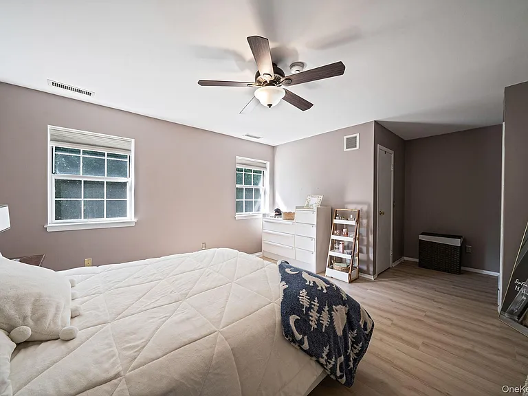 908 Sara Cir — Photo 9