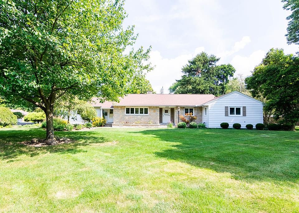 1st image of 889 Vernon Heights Blvd