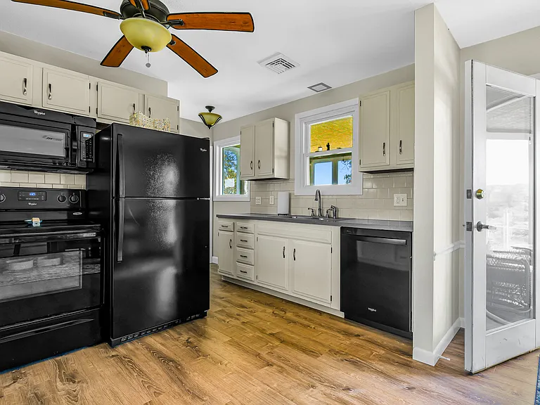 228 Wood Hill Rd — Photo 8