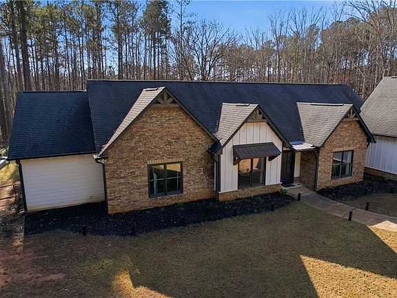 2nd image of 635 Colbert Rd