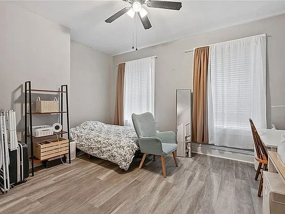 3rd image of 324 S Negley Ave APT 5