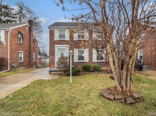 13133 Superior St, Southgate, MI 48195