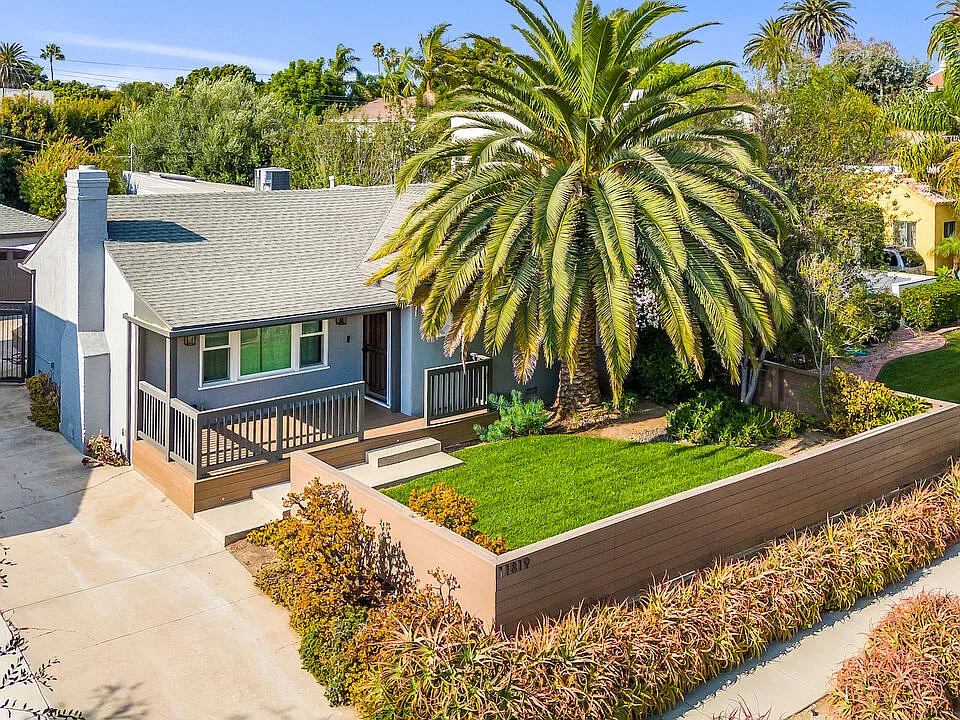 11819 Pacific Ave