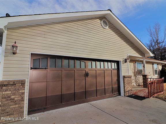 2nd image of 804 Iris Ct