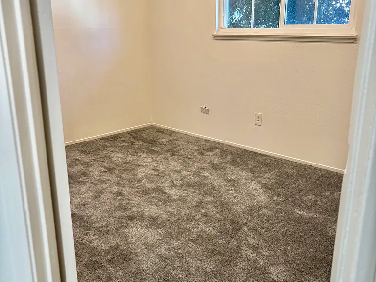 952 Chester St #952 — Photo 17