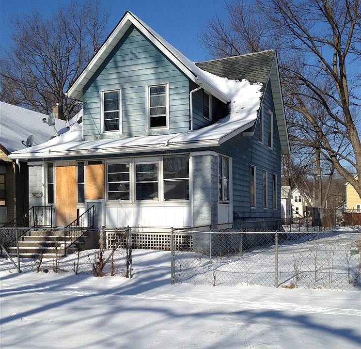 2nd image of 1615 W Butler St