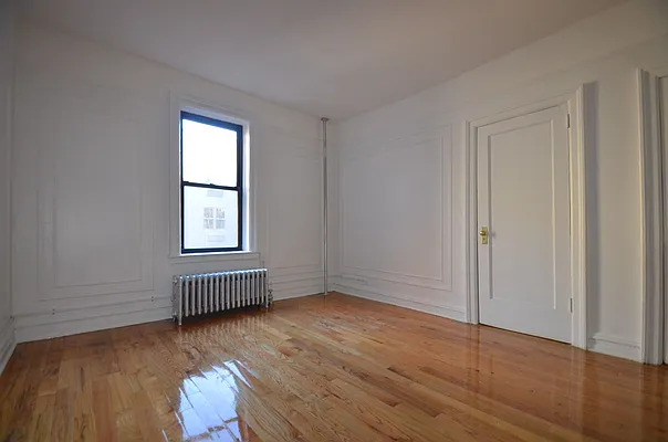 Rented by CITY SKYLINE REALTY INC | media 12