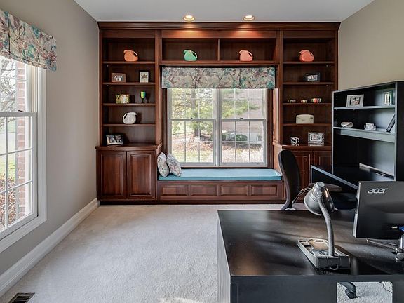 5th image of 11239 Cornell Woods Dr