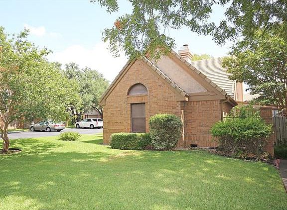 3rd image of 11310 Spicewood Club Dr