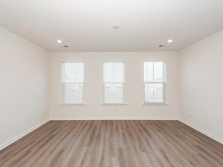 4633 Forest Hills Dr #1303 — Photo 29