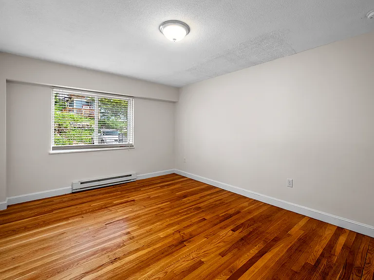 333 Main Street — Photo 9