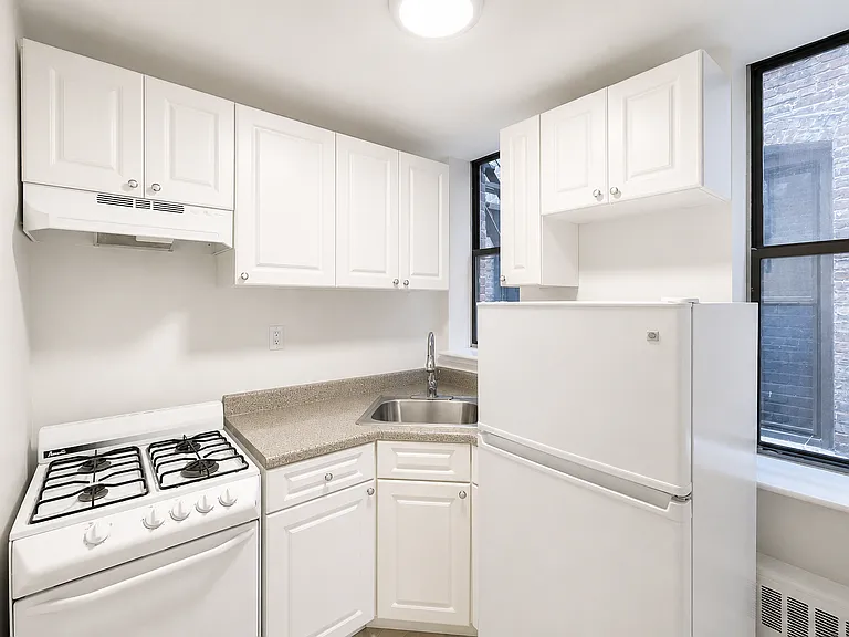 953 Amsterdam Ave #4A — Photo 5