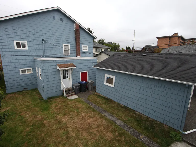 205 W 2nd St #6 — Photo 26