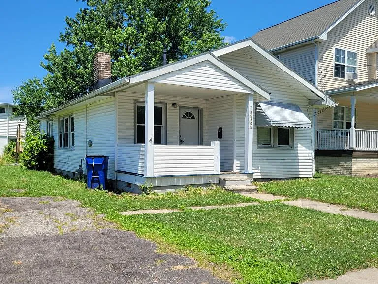 15205 Lincoln Ave — Photo 4