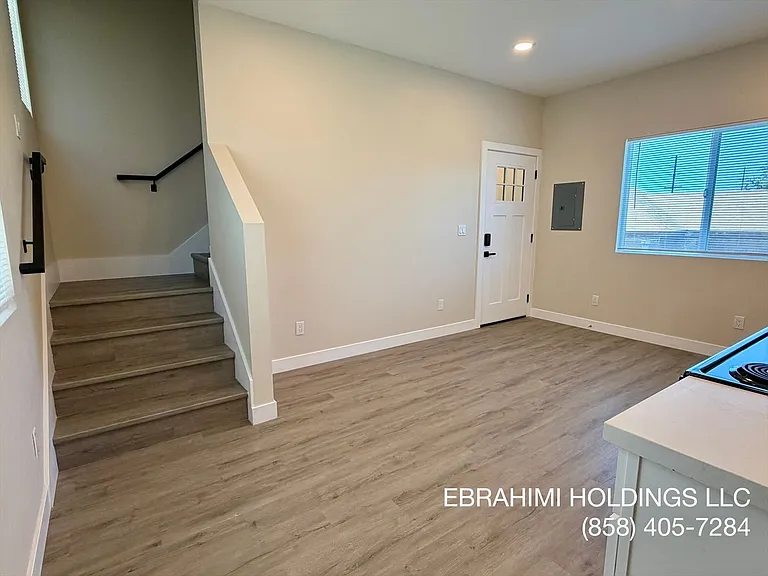 2976 National Ave — Photo 7