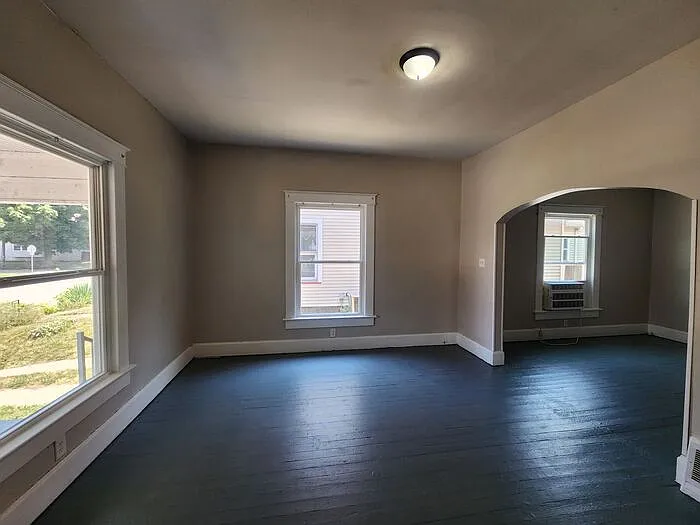 2639 Fenwood Ave — Photo 17