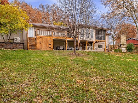 3rd image of 1214 Scott Dr