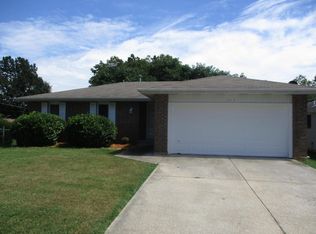 1412 S Estate Ct, Springfield, MO 65804