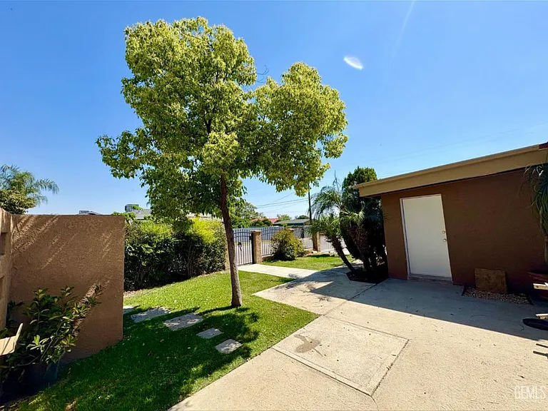 5025 Fillmore Ave #A — Photo 8