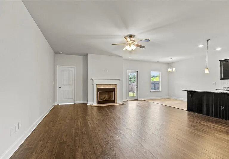 292 Abercorn Dr — Photo 6