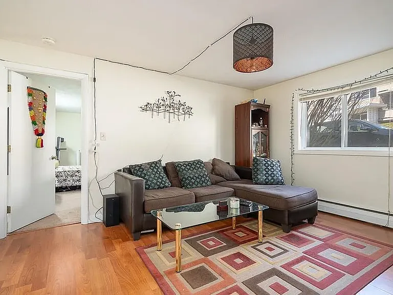 42 Lionel Ave #A — Photo 2