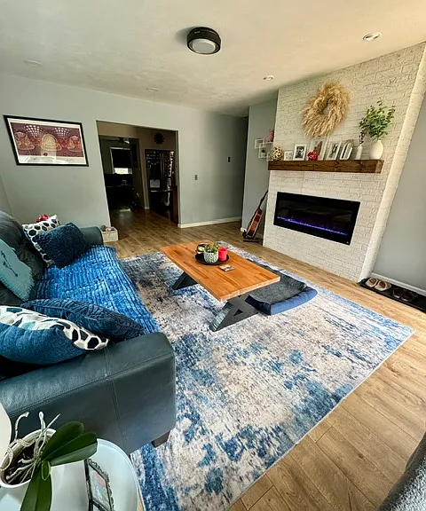 208 Surrey Rd — Photo 4