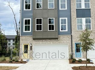 1479 Creekside Cir NW, Atlanta, GA 30318