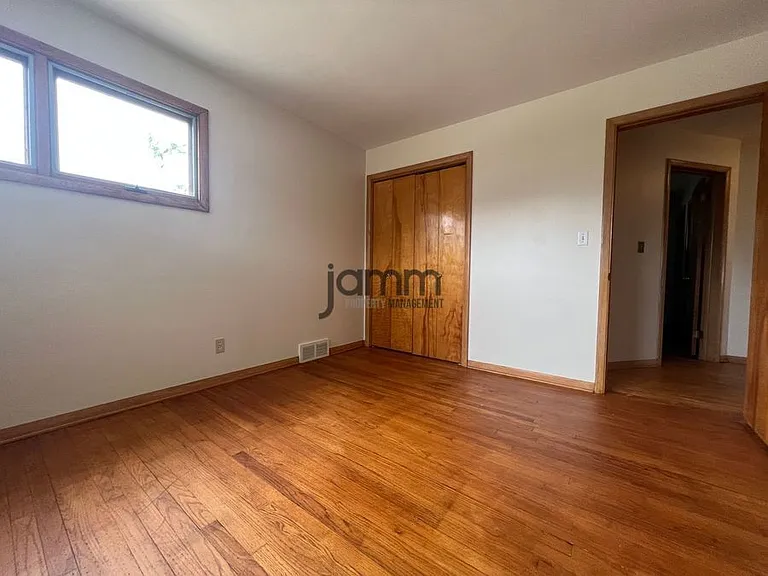 26200 Lakeshore Blvd #2 — Photo 11