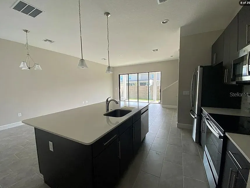 4 bed, 1770 sqft, $2,600 — Photo 3