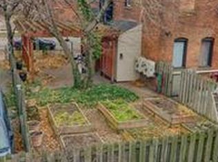 2215 W 10th St, Cleveland, OH 44113