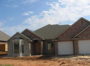 1716 Indian Spgs, Edmond, OK 73003