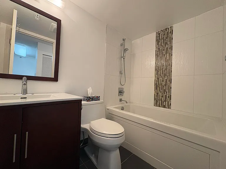 720 Carnarvon St #807 — Photo 7
