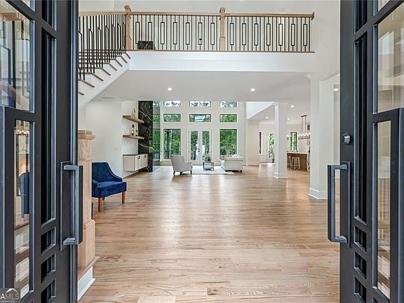 4th image of 2843 N Bogan Rd