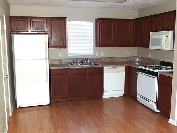 Fully furnished kitchen