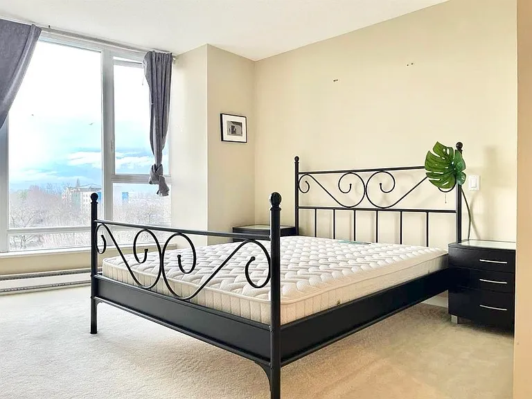 5068 Kwantlen St #908 — Photo 6