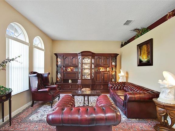 2nd image of 14300 Nottingham Way Cir