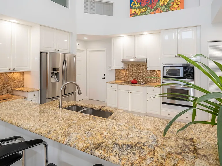 10849 Bal Harbor Dr — Photo 23