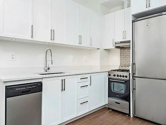 3rd image of 44 E End Ave APT 2D