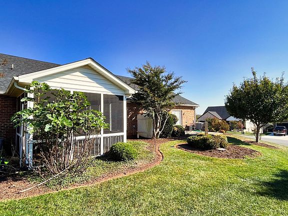 4th image of 1271 Doulton Cir