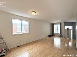 4 Stollar Blvd #1, Barrie, ON L4M6N8
