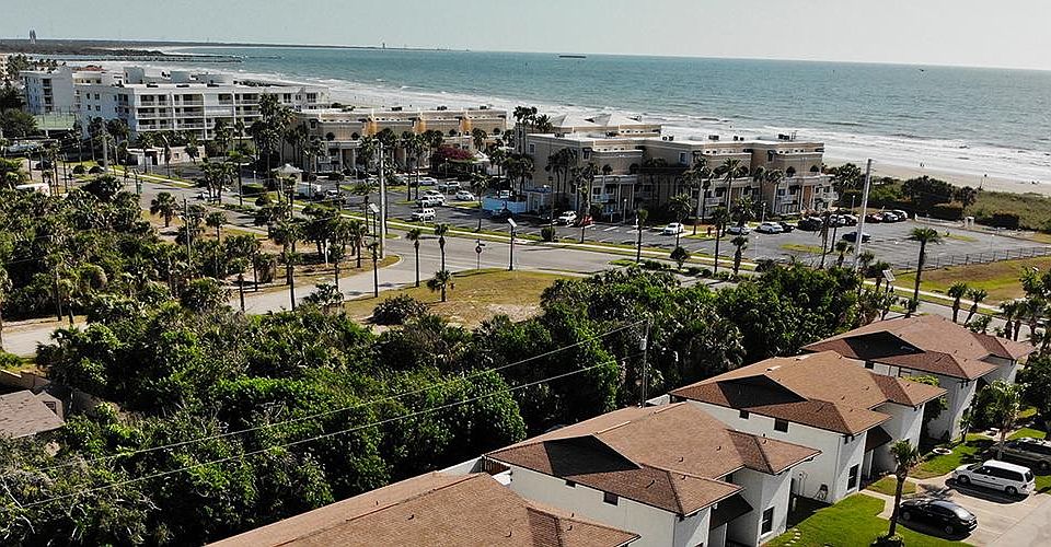 1st image of 426 Sailfish Ave