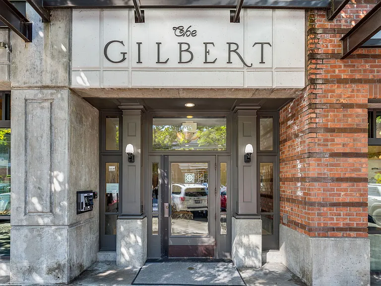 Gilbert House Apartments — Photo 17