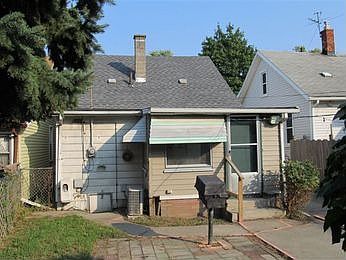 2nd image of 2036 Ferris Ave