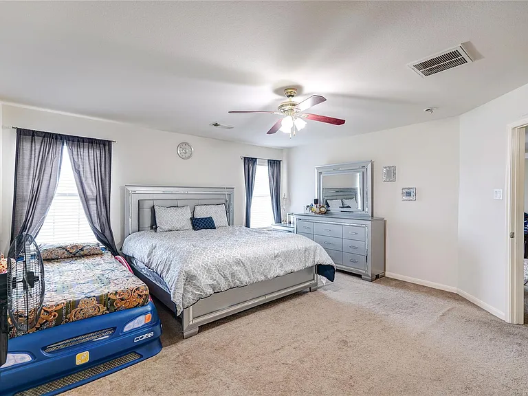 21030 Kenna Cove Ln — Photo 34