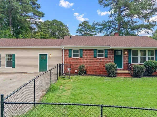 100 Ranes Dr, Henderson, NC 27536